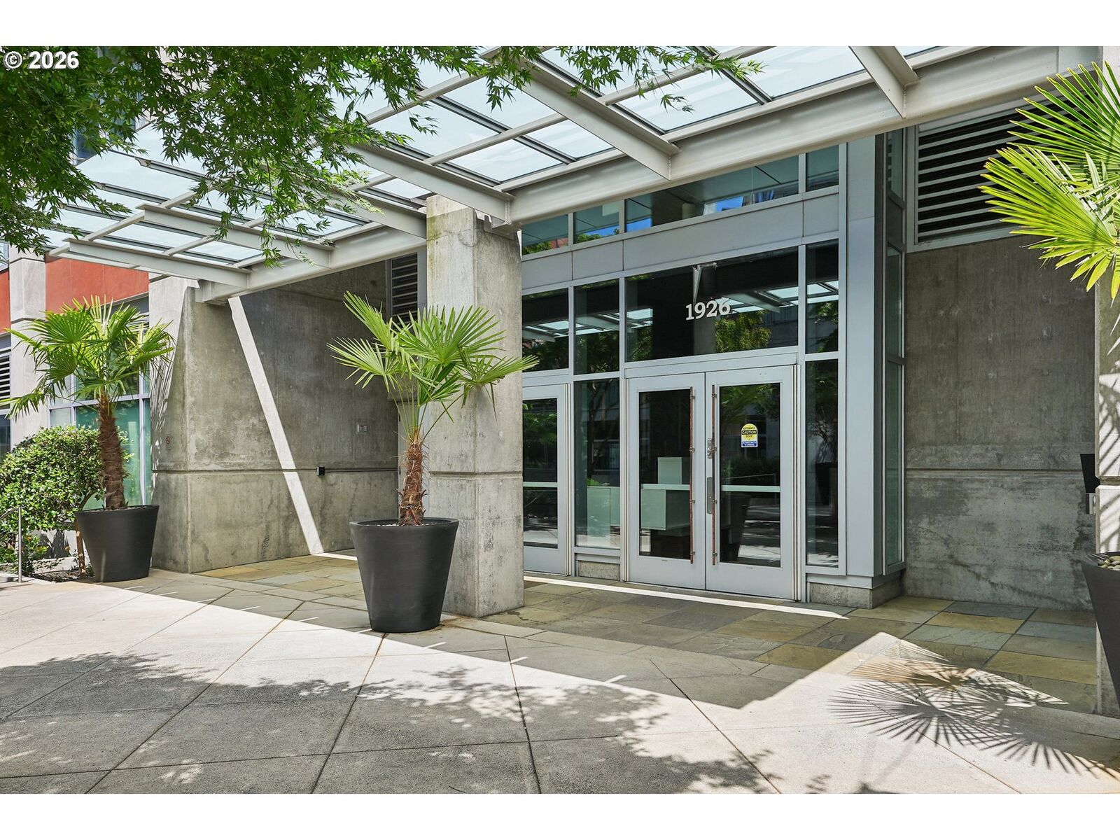 Property Photo:  1926 W Burnside St 1210  OR 97209 