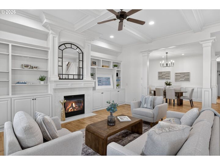 Property Photo:  4530 SW Council Crest Dr  OR 97239 