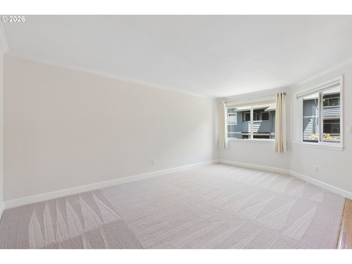 Property Photo:  7937 SW 40th Ave I  OR 97219 