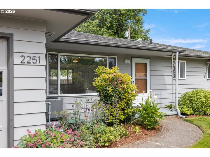 Property Photo:  2251 NE 132nd Ave  OR 97230 