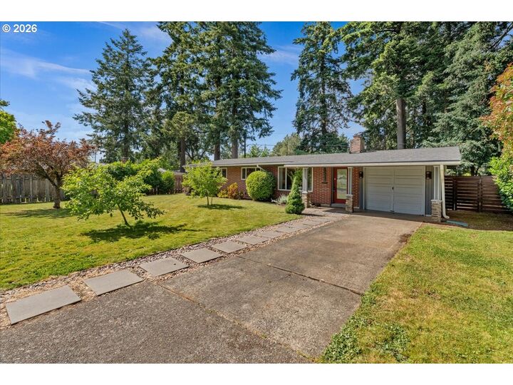 Property Photo:  13015 NE Weidler St  OR 97230 