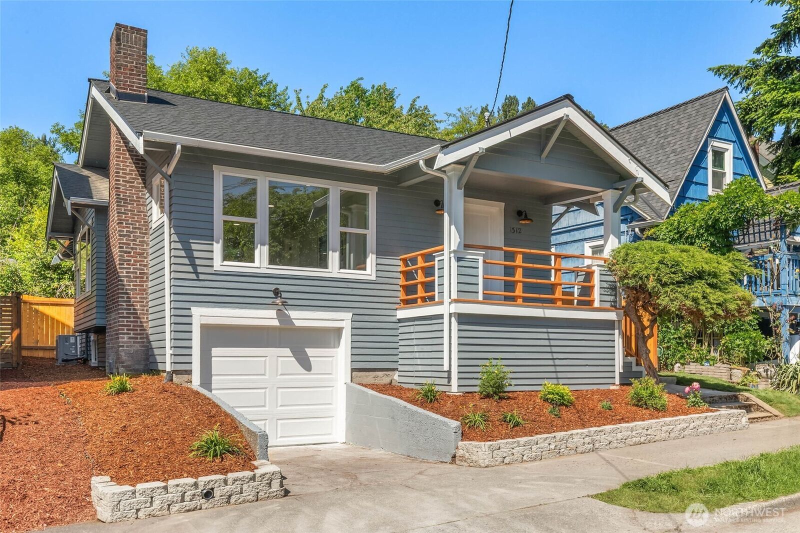 Property Photo:  1312 NE 70th Street  WA 98115 