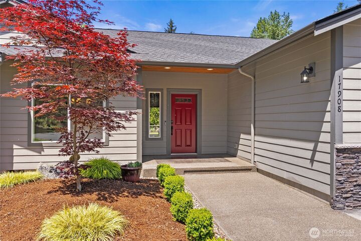 Property Photo: 17908 273rd Avenue E WA 98321