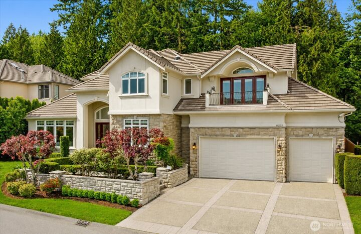Property Photo:  8255  154th Avenue SE  WA 98059 