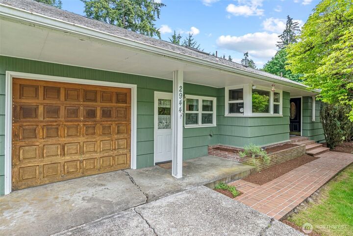Property Photo:  2944  Madrona Drive  WA 98632 