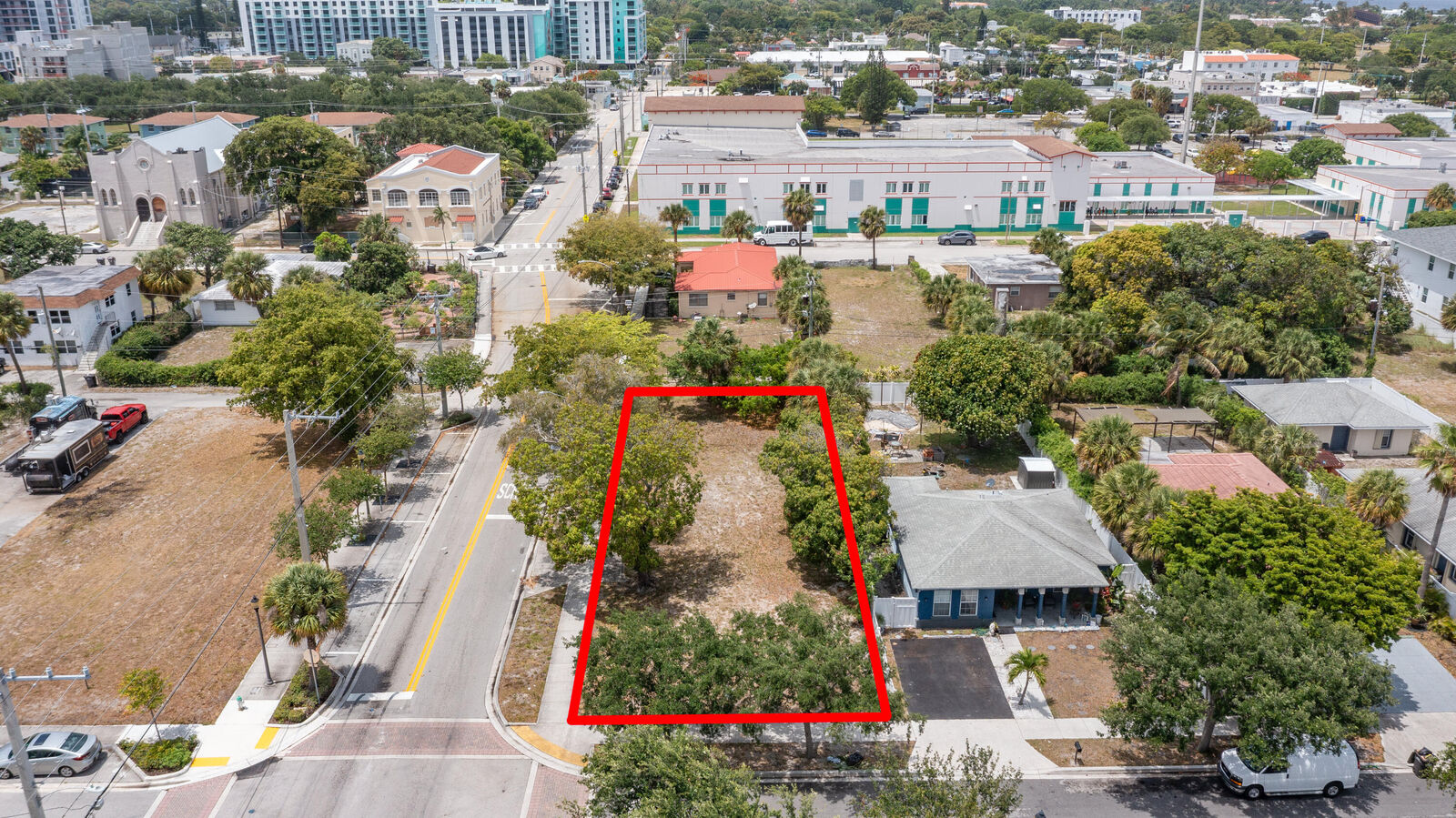 Property Photo: 447 20th Street FL 33407