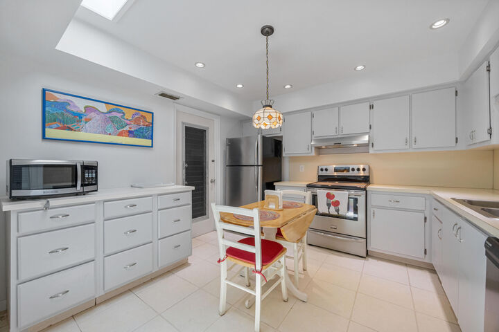 Property Photo: 22 Ridge Pointe Drive C FL 33435