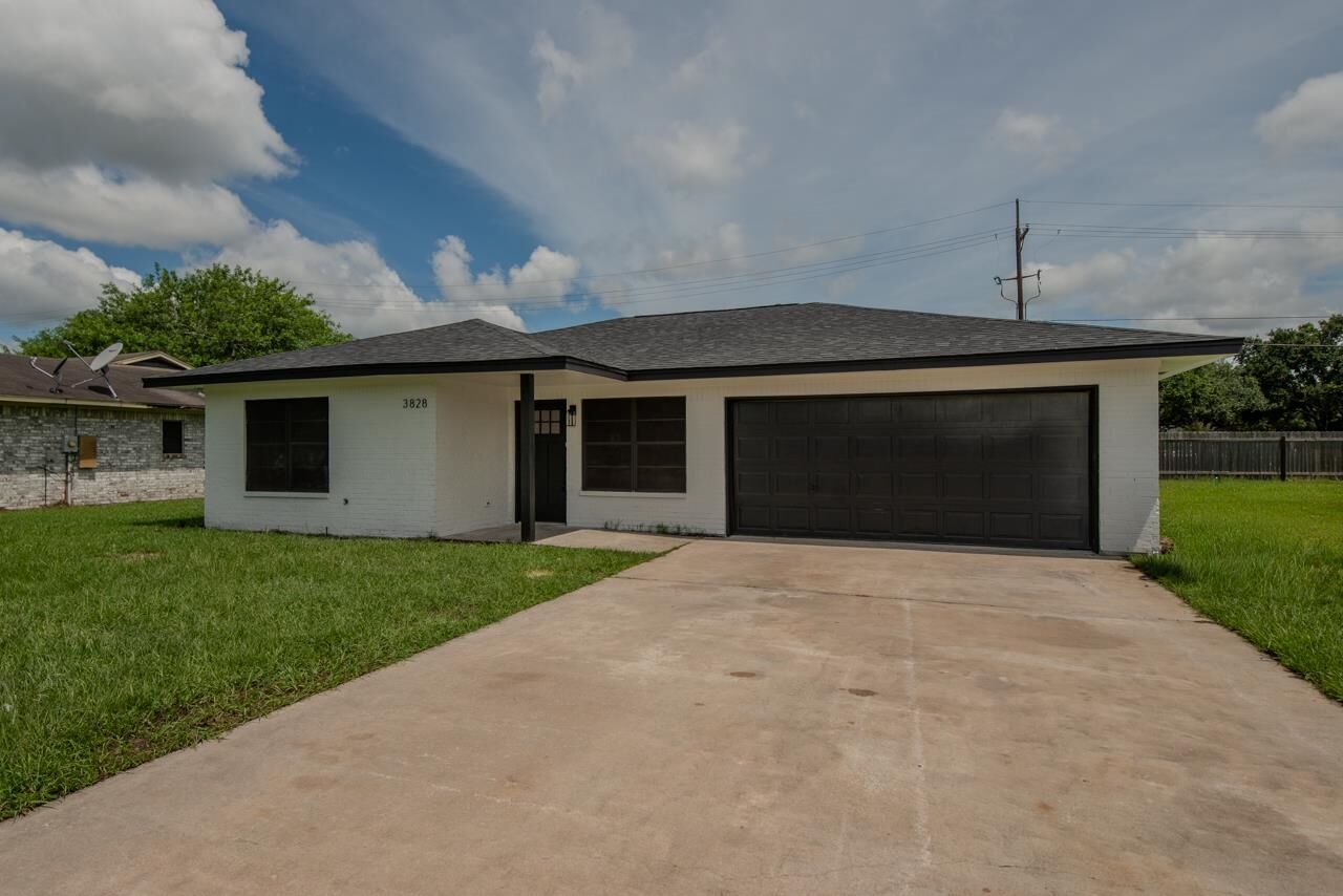 Property Photo:  3828 Anderson Villa  TX 77630 