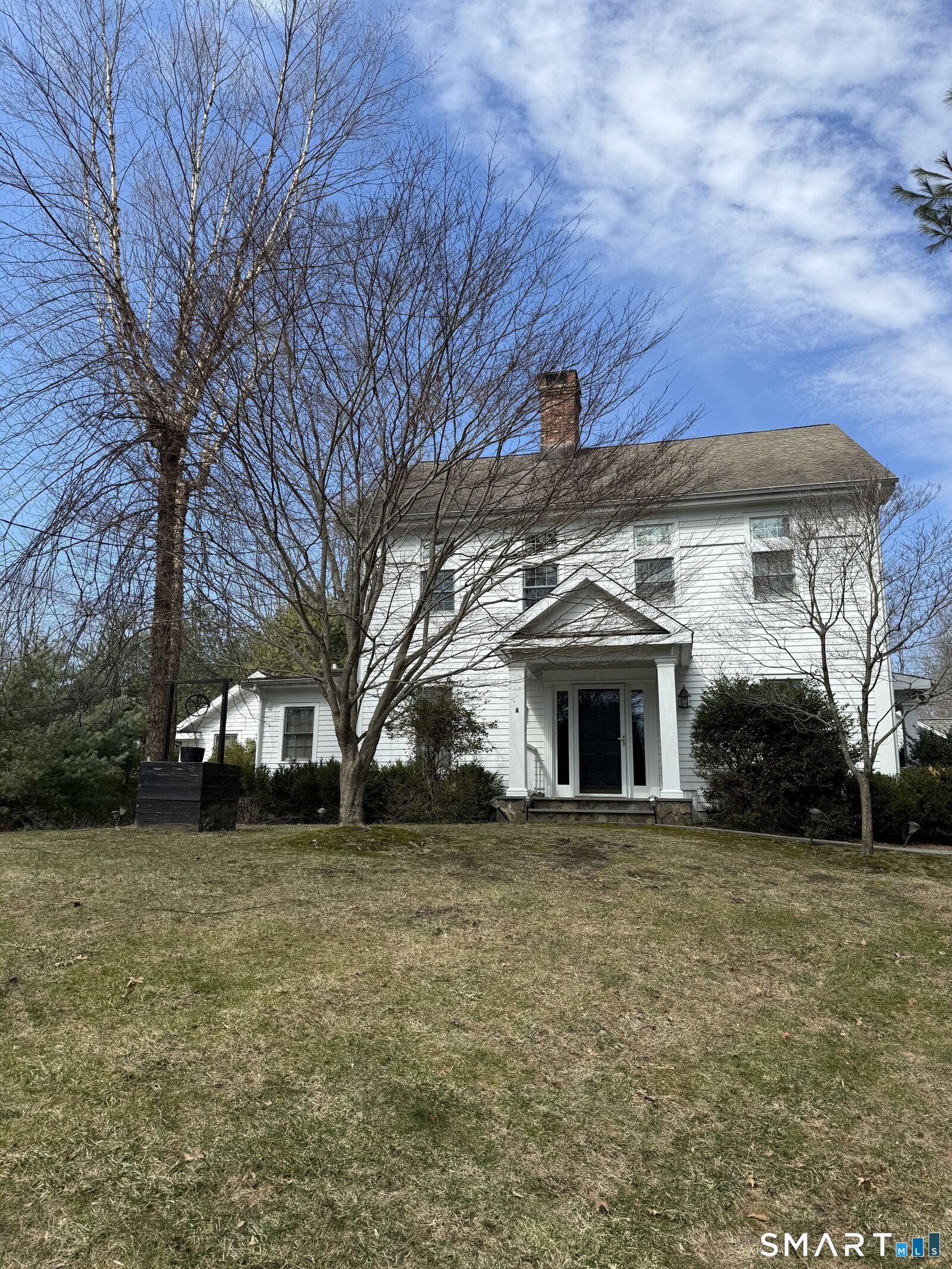 Property Photo:  