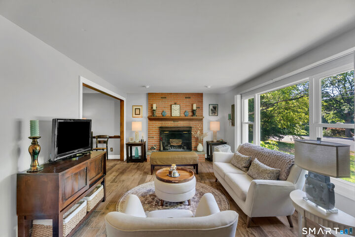 Property Photo:  199 Forest St Extension  CT 06518 