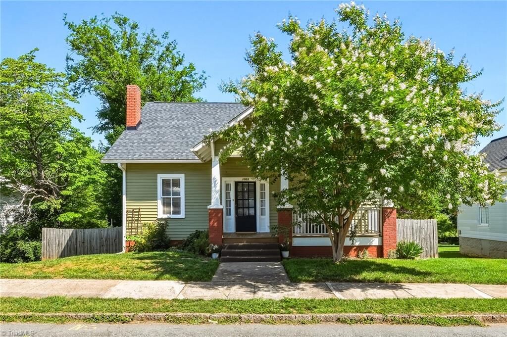 Property Photo:  1005 Franklin Street  NC 27101 