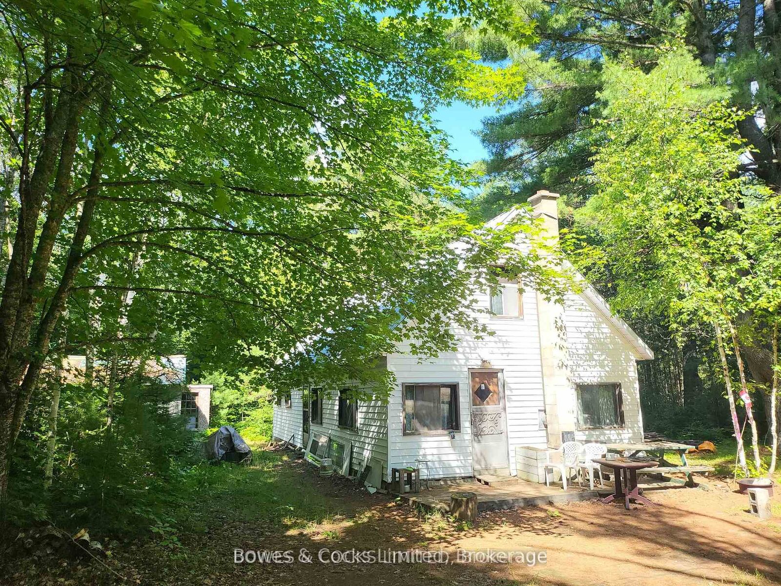 Property Photo: 24 Robinson Road ON K0L 2S0