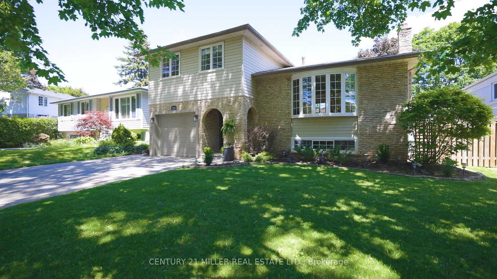 Property Photo: 1259 Richards Crescent ON L6H 1R5