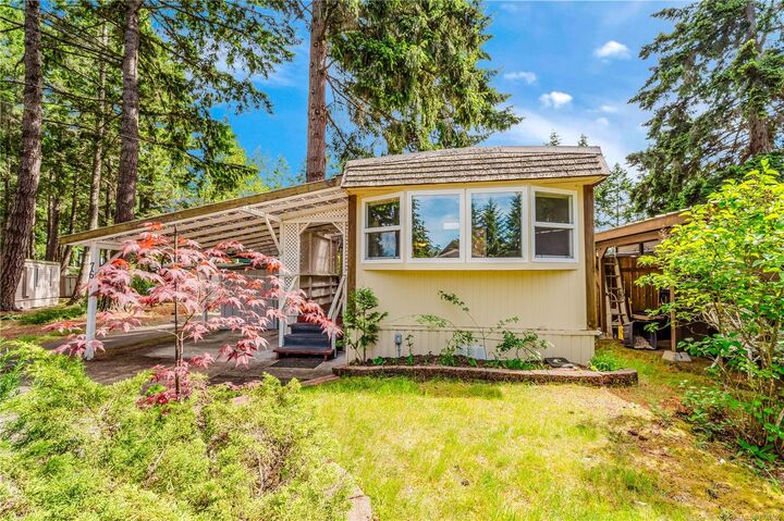 Photo de la propriété:  1247 Arbutus Rd #76  BC V9P 1R4 