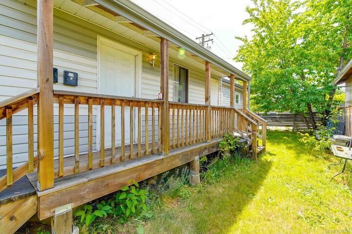 4360 Morton St — photo 1