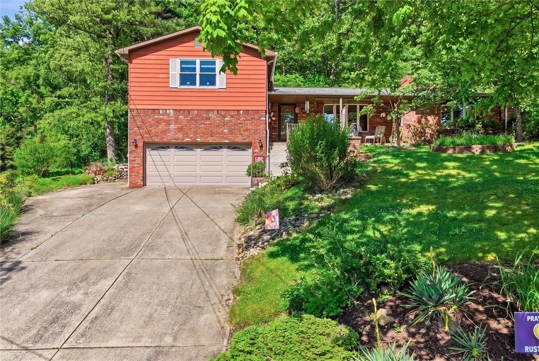 Property Photo: 107 Jeanine Ct. PA 15085