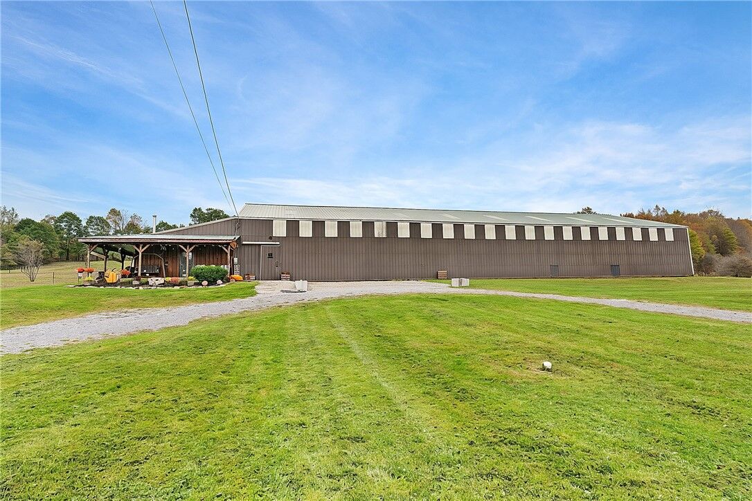 Property Photo:  1316 Porter Rd  PA 16038 