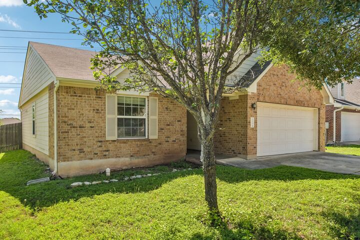 Property Photo:  1377 Beechwood Drive  TX 78640 