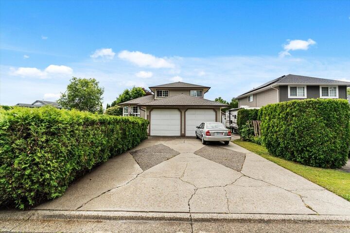 Property Photo: 1535 Canterbury Drive BC V0M 1A3