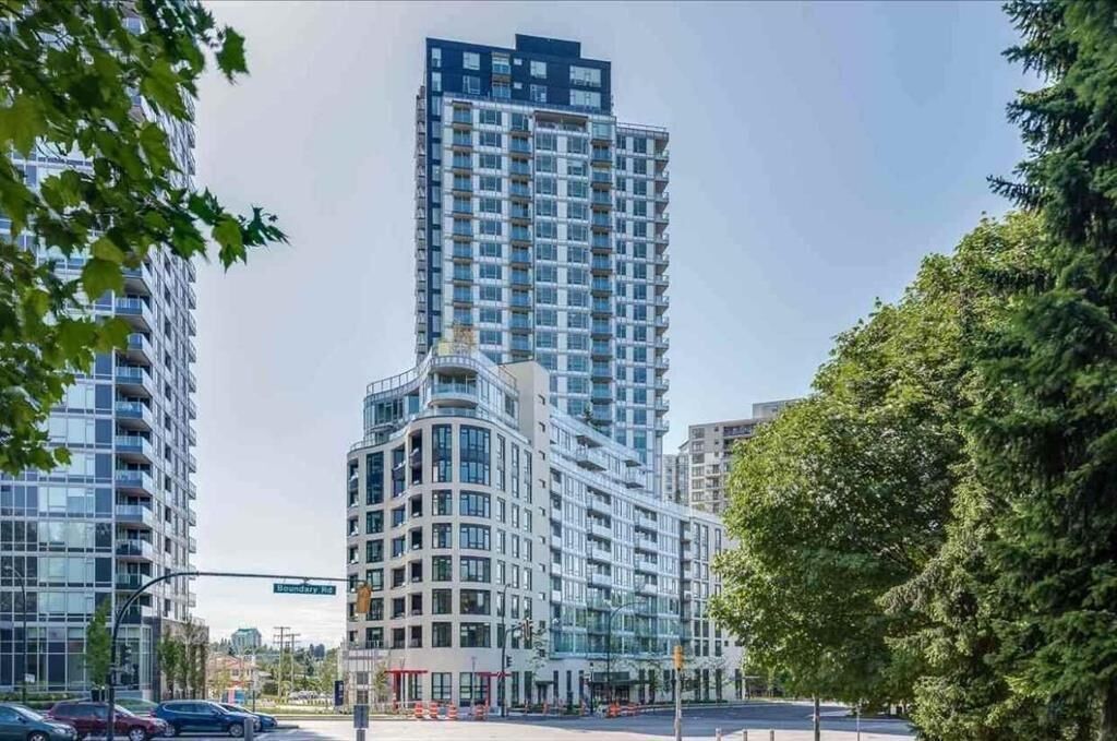 Property Photo: 5470 Ormidale Street 1805 BC V5R 0G6