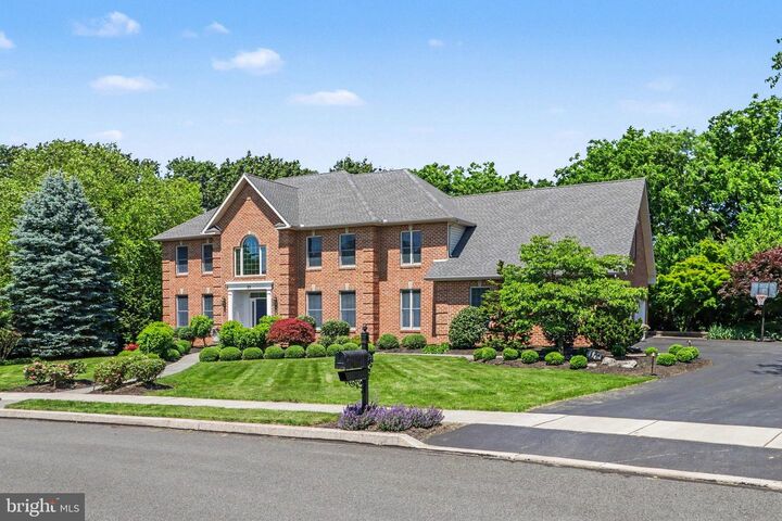 Property Photo:  23 Emlyn Lane  PA 17055 