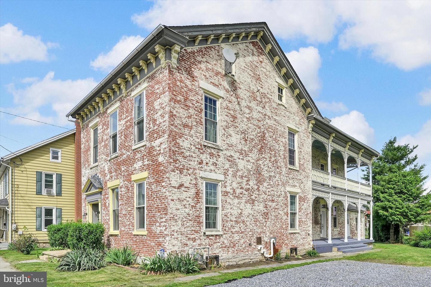 Property Photo:  6 N Race Street  PA 17087 