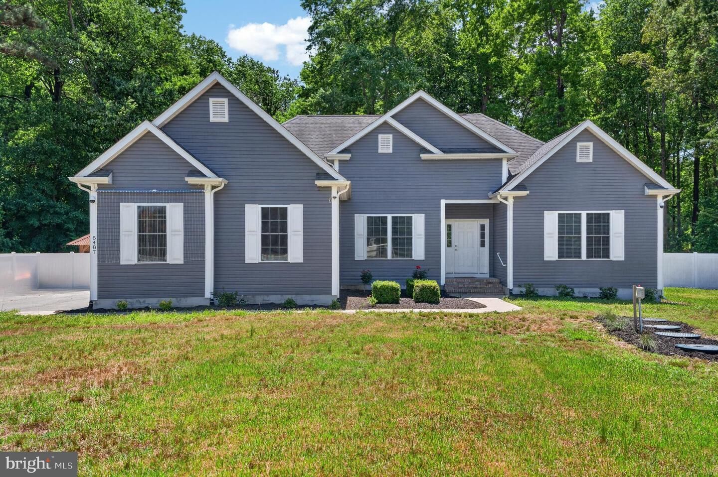 Property Photo:  5487 Foxshire Drive  DE 19933 
