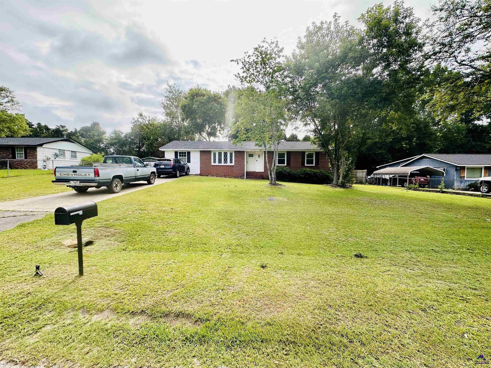 Property Photo:  213 Hilltop Drive  GA 31069 