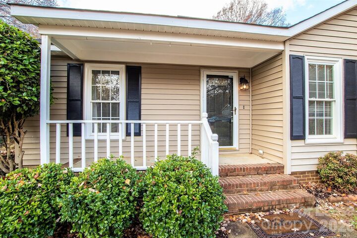 Property Photo:  518 Brook Forest Drive  NC 28012 
