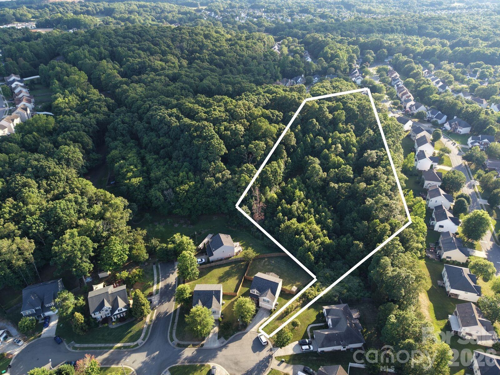 Property Photo: 10804 Maryanna Court NC 28213