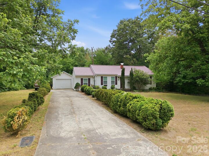 Property Photo:  211 Sowers Ferry Road  NC 28144 