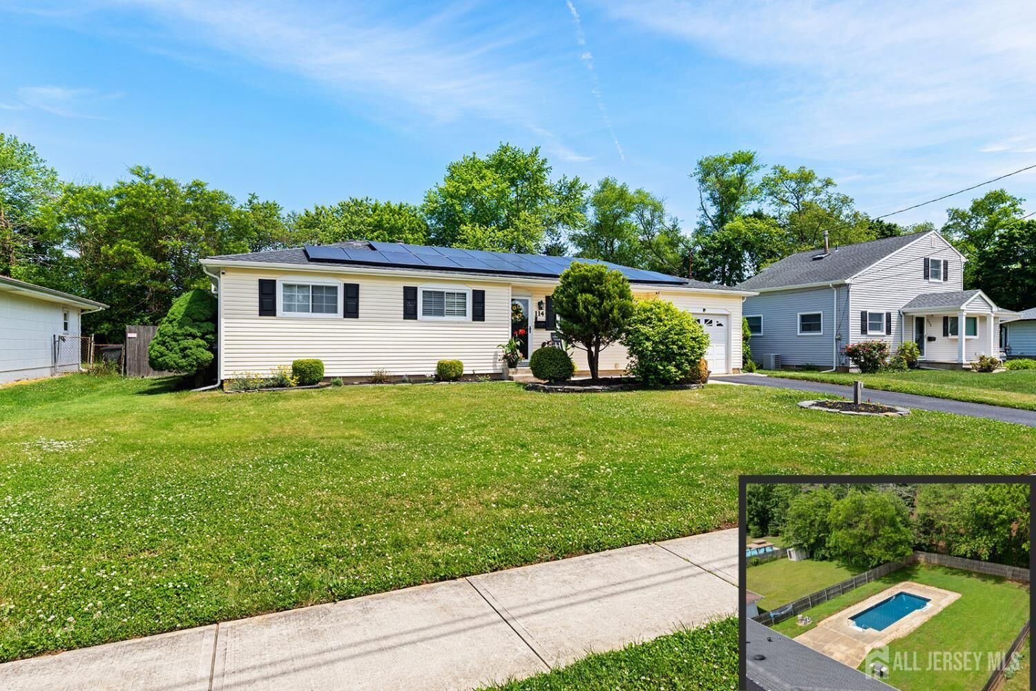 Property Photo:  114 Wynnewood Court  NJ 07728 