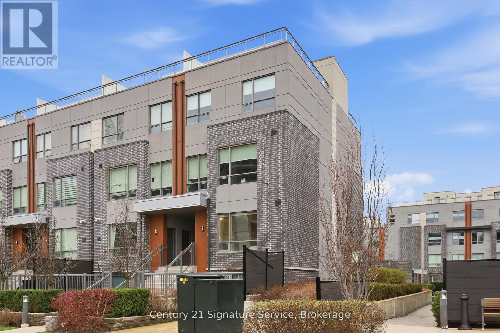 Property Photo:  1238 Cawthra Road 2  ON L5G 0B6 