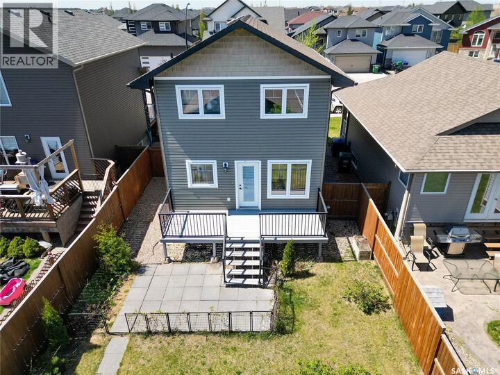 Property Photo:  242 Geary Crescent  SK S7R 0E6 