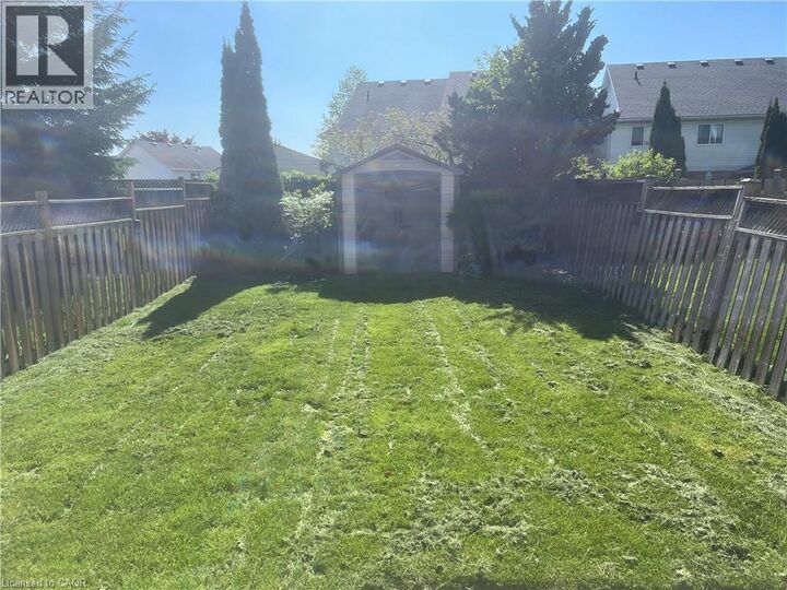 Property Photo: 16 King William Court ON N3C 4J2