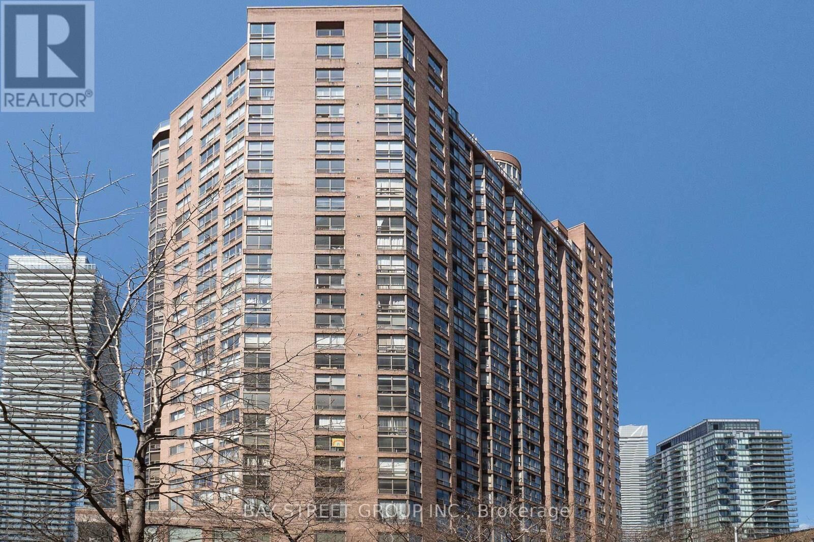 Property Photo: 44 St Joseph Street East 2006 ON M4Y 2W4
