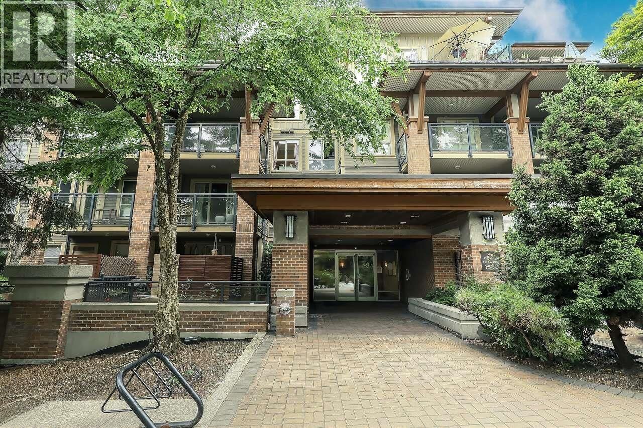 Property Photo:  1633 Mackay Avenue 301  BC V7P 0A2 