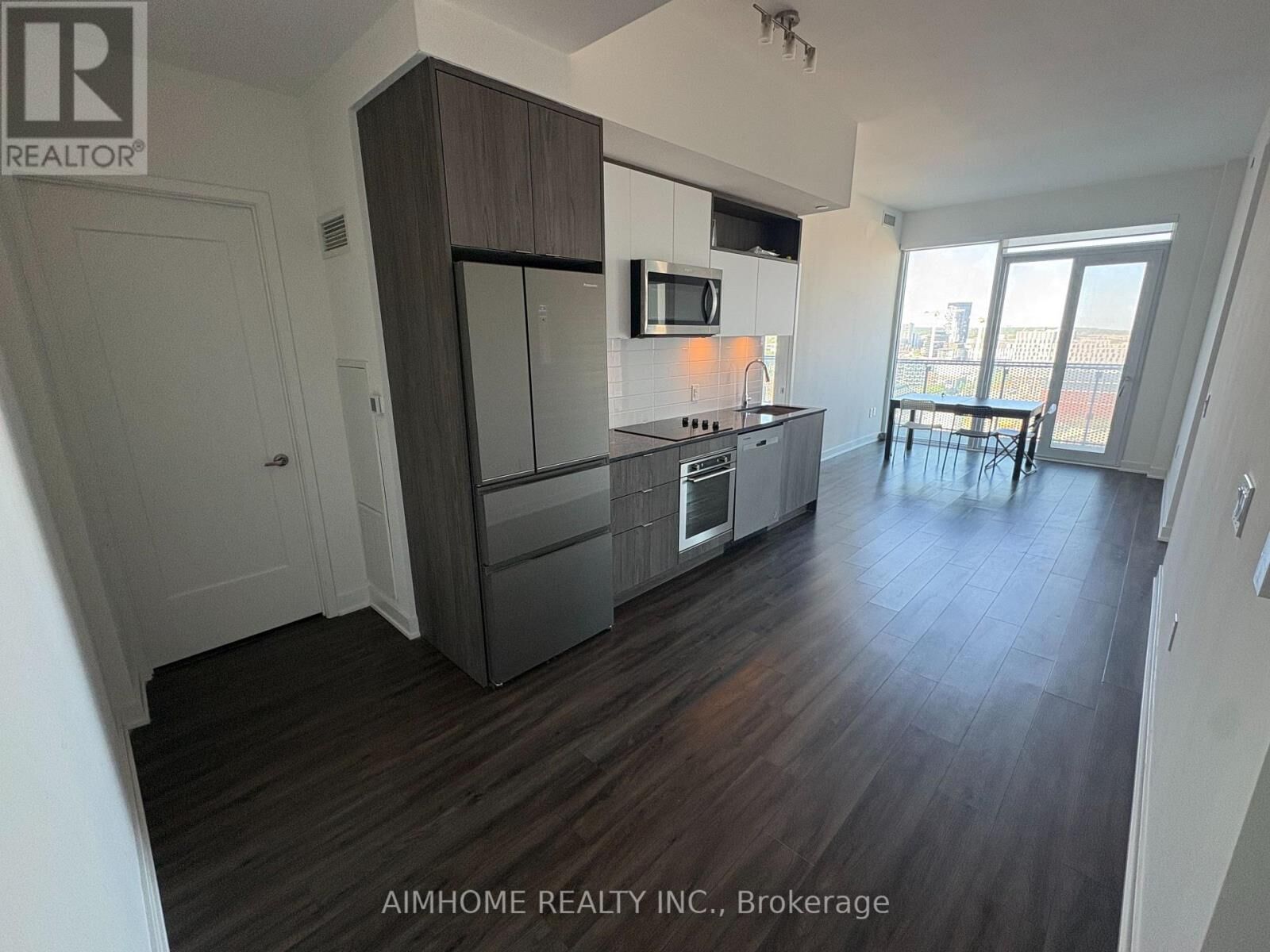 Property Photo: 60 Princess Street 1716 ON M5A 2C7