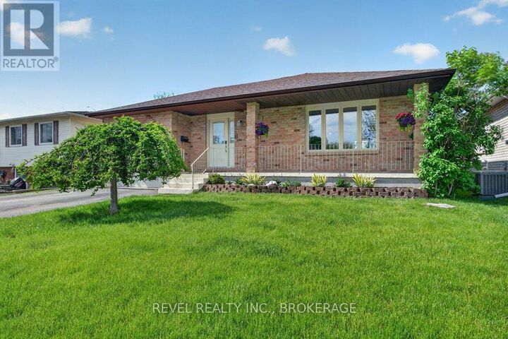 Property Photo:  1278 Humberside Drive  ON K7P 2N1 