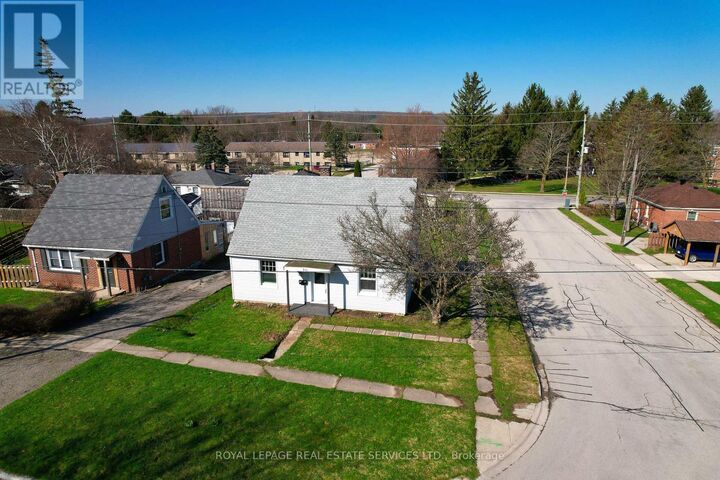 Property Photo:  701 5th Street East  ON N4K 1E4 