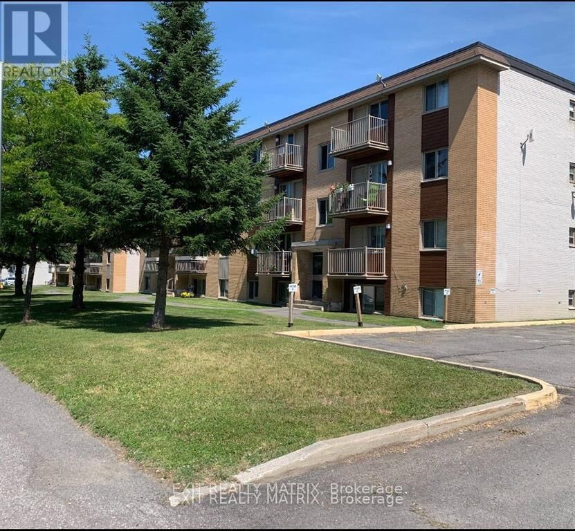 Property Photo: 985 Cartier Boulevard 6 ON K6A 2Y4