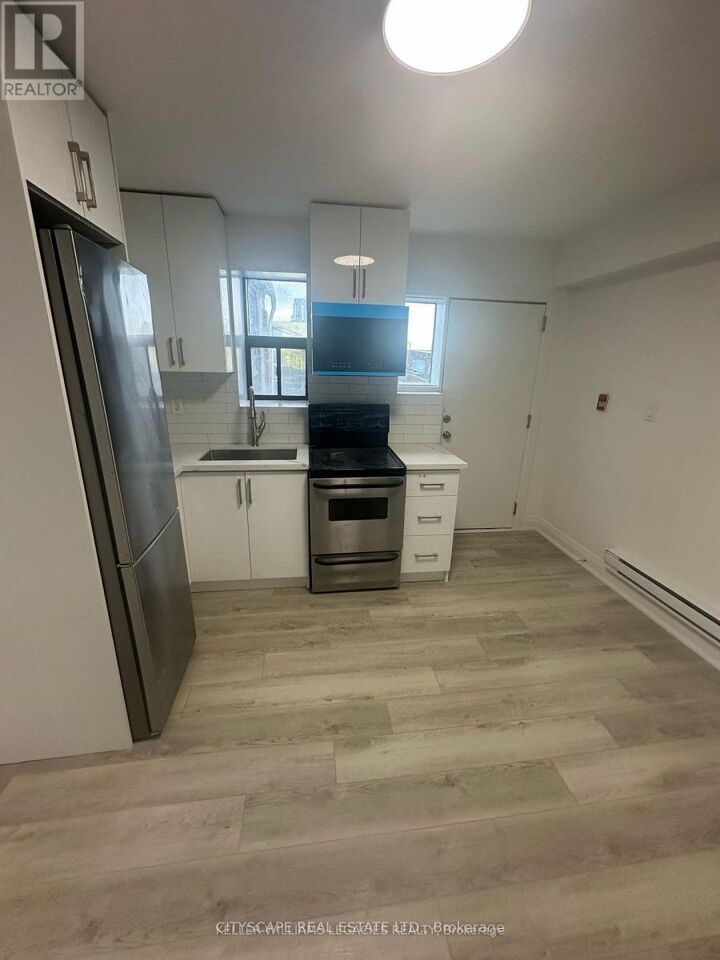 Property Photo: 1710 St Clair Avenue West Unit 2 ON M6N 1J1