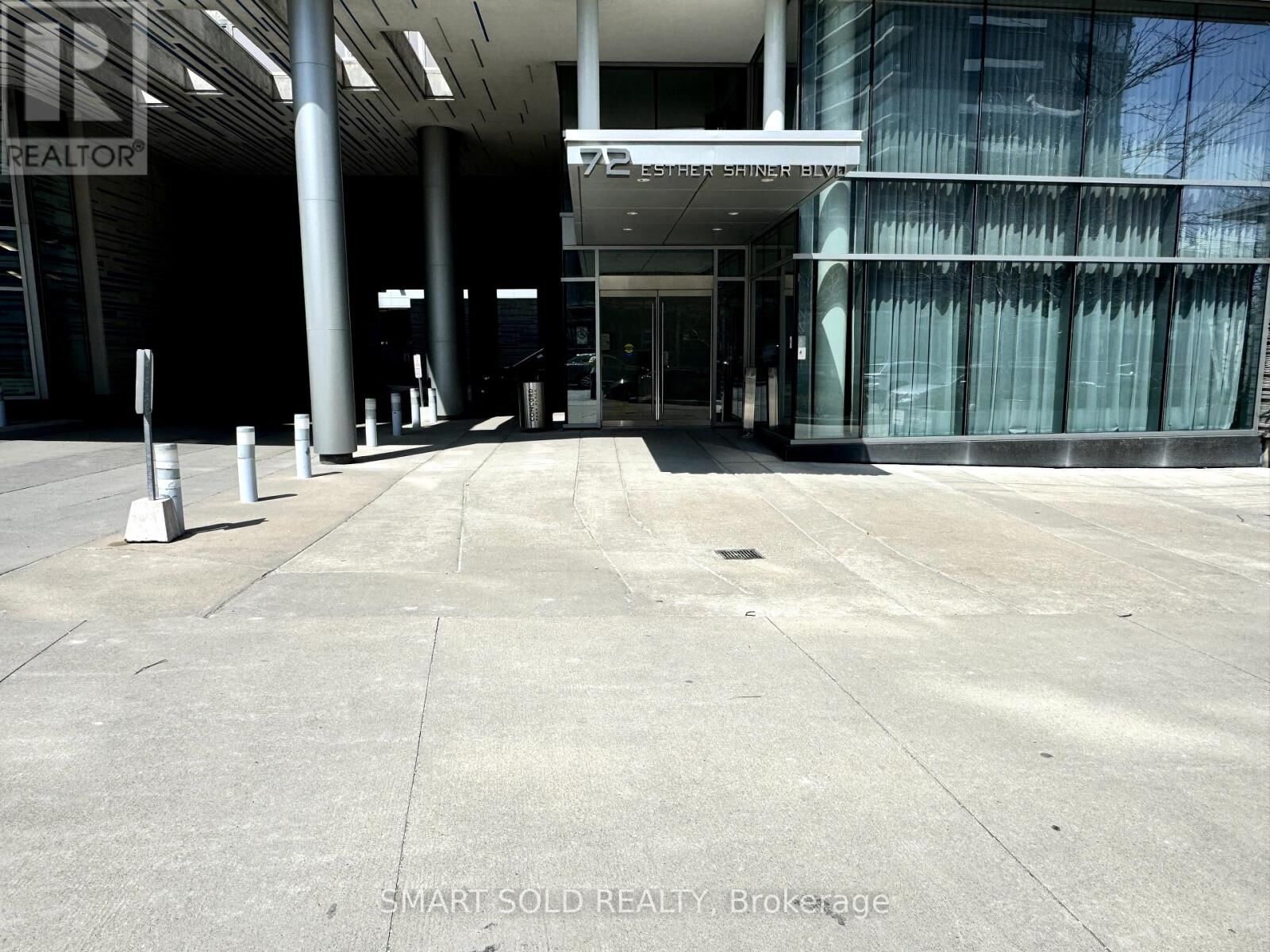 Property Photo:  72 Esther Shiner Boulevard 2306  ON M2K 0C4 