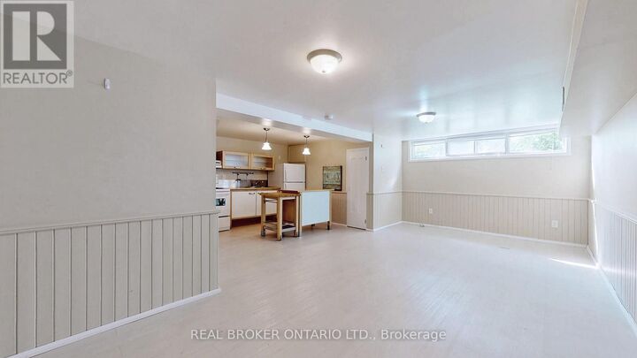 Property Photo:  351 Taylor Mills Drive North  ON L4C 2T8 
