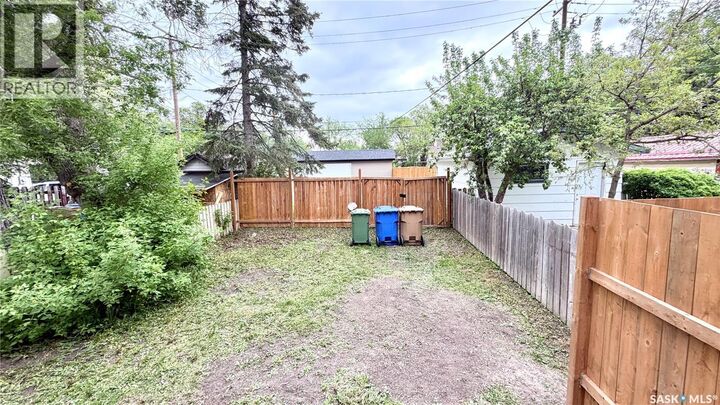 Property Photo:  3312 Victoria Avenue  SK S4T 1L6 