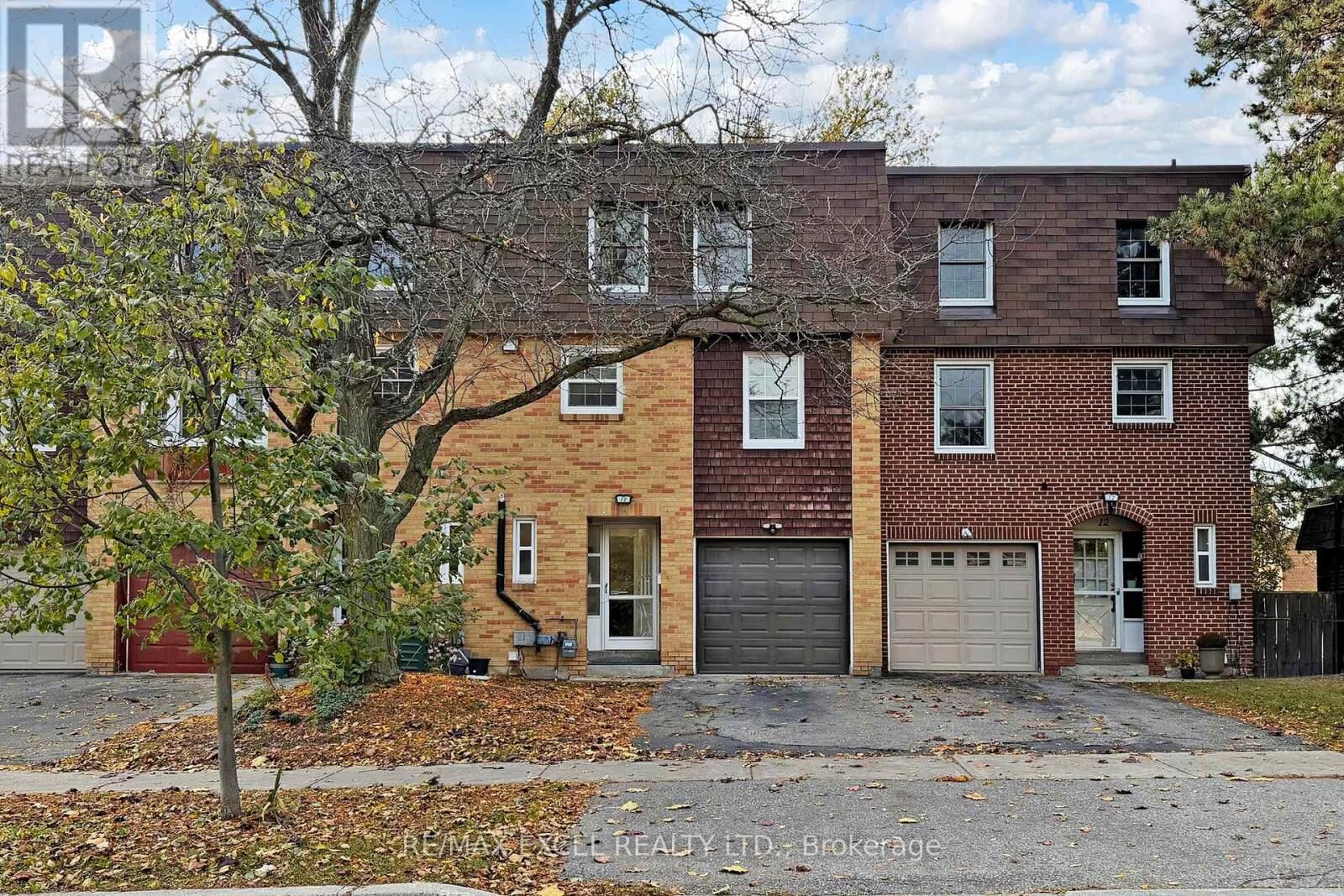 Property Photo: 10 Crockamhill Drive ON M1S 3H1