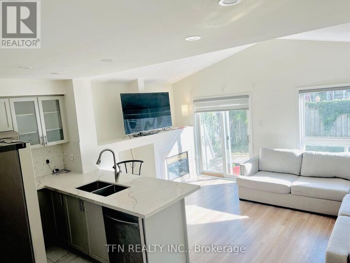 Property Photo:  5846 Delle Donne Drive  ON L5M 6R8 