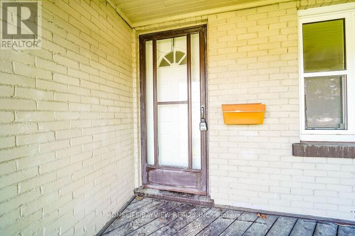 Property Photo:  187 Park Road South  ON L1J 4H1 