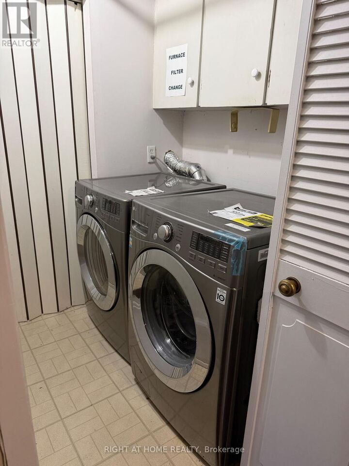 Property Photo: 109 Beech Street ON L6V 2Z2