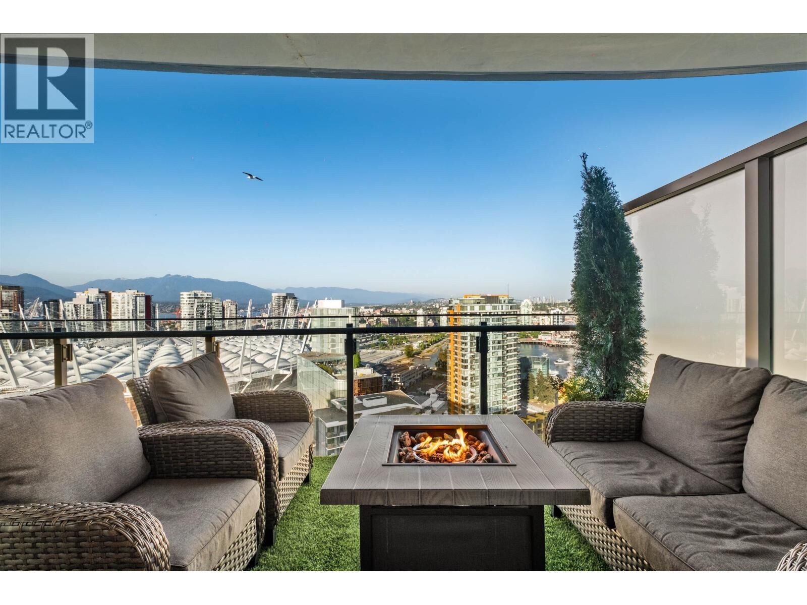 Property Photo:  89 Nelson Street 2916  BC V6Z 0E7 